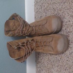 Mens army boots, size 10